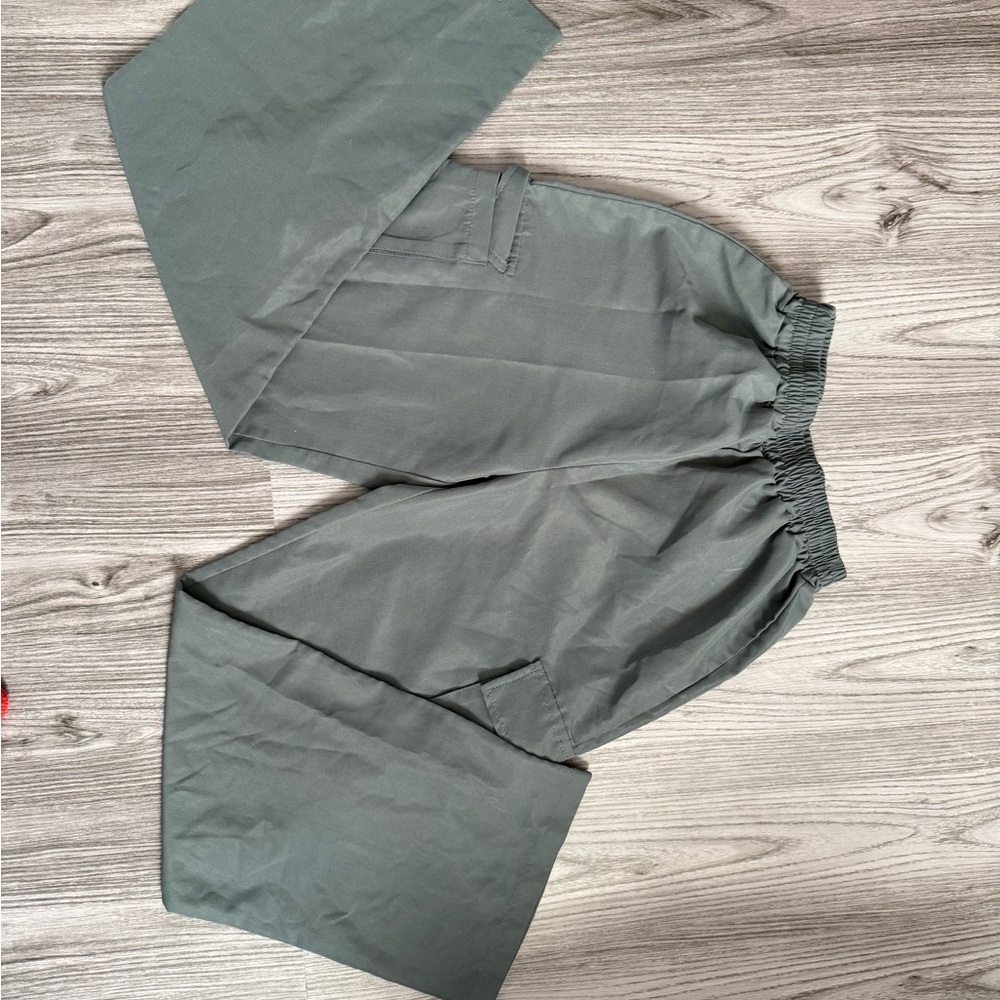 Gray Pant with pockets